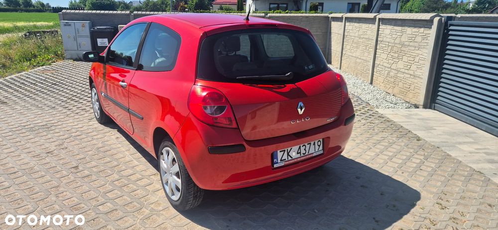 Renault Clio 1.2 16V Fairway - 2