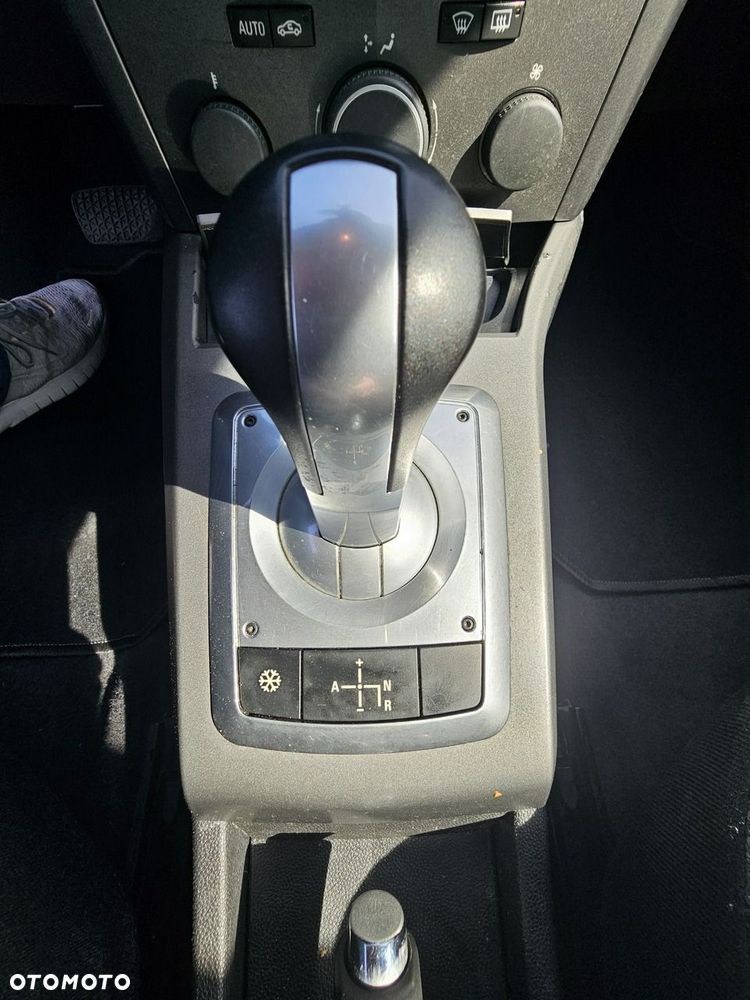 Opel Astra 1.6 Essentia Easytronic - 20