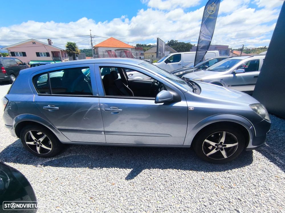 Opel Astra 1.3 CDTI Enjoy EcoFLEX - 2
