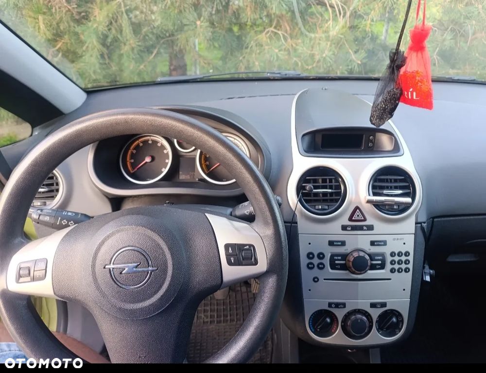 Opel Corsa - 7