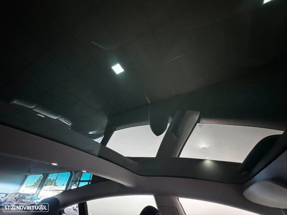 Tesla Model 3 Long-Range Dual Motor AWD - 18