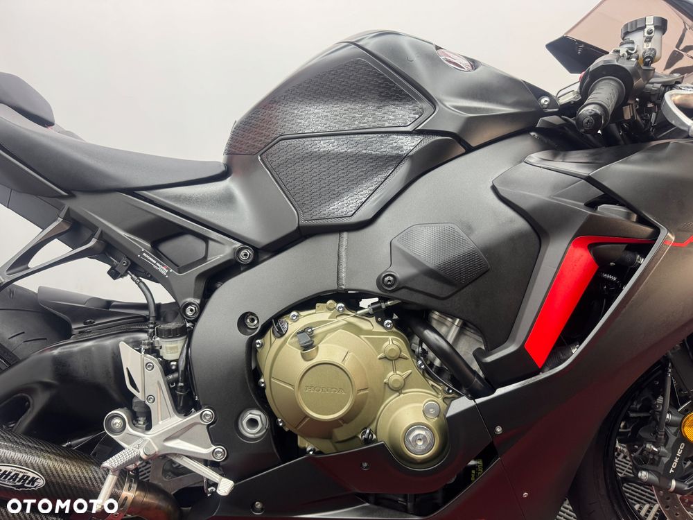 Honda CBR - 35
