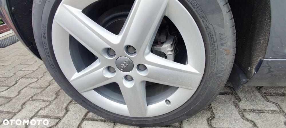 Audi A3 3-drzwiowe 2.0 FSI Ambition Tiptronic - 18