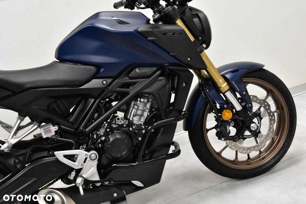 Honda CB - 12
