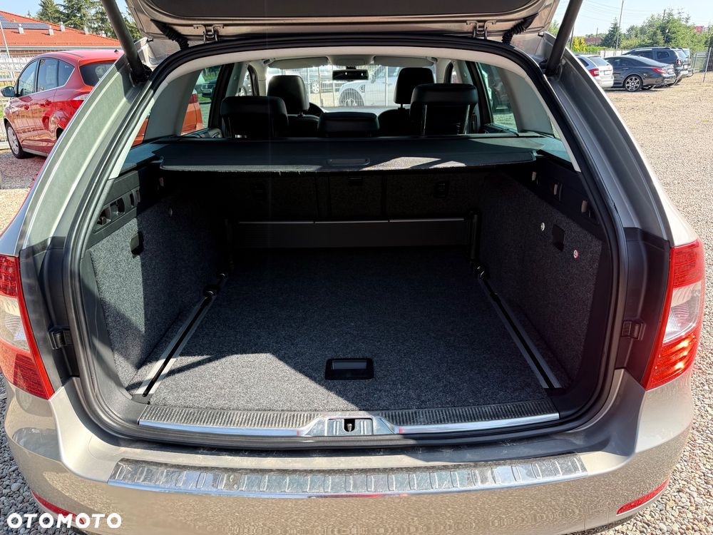 Skoda Superb 2.0 TDI Business - 10