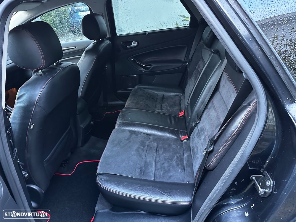 Ford Mondeo SW 2.2 TDCi Titanium S - 28