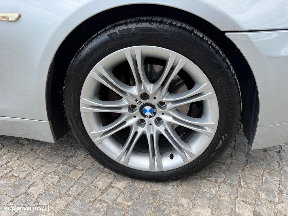 BMW 520 dA Executive - 15