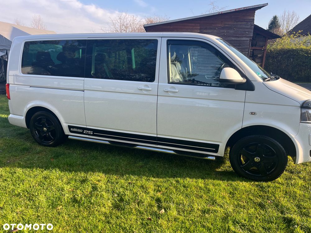 Volkswagen Multivan - 10