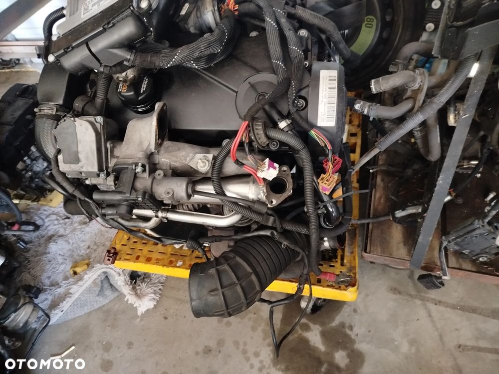 Audi A4 B7 2.0  TDI BPW  silnik słupek