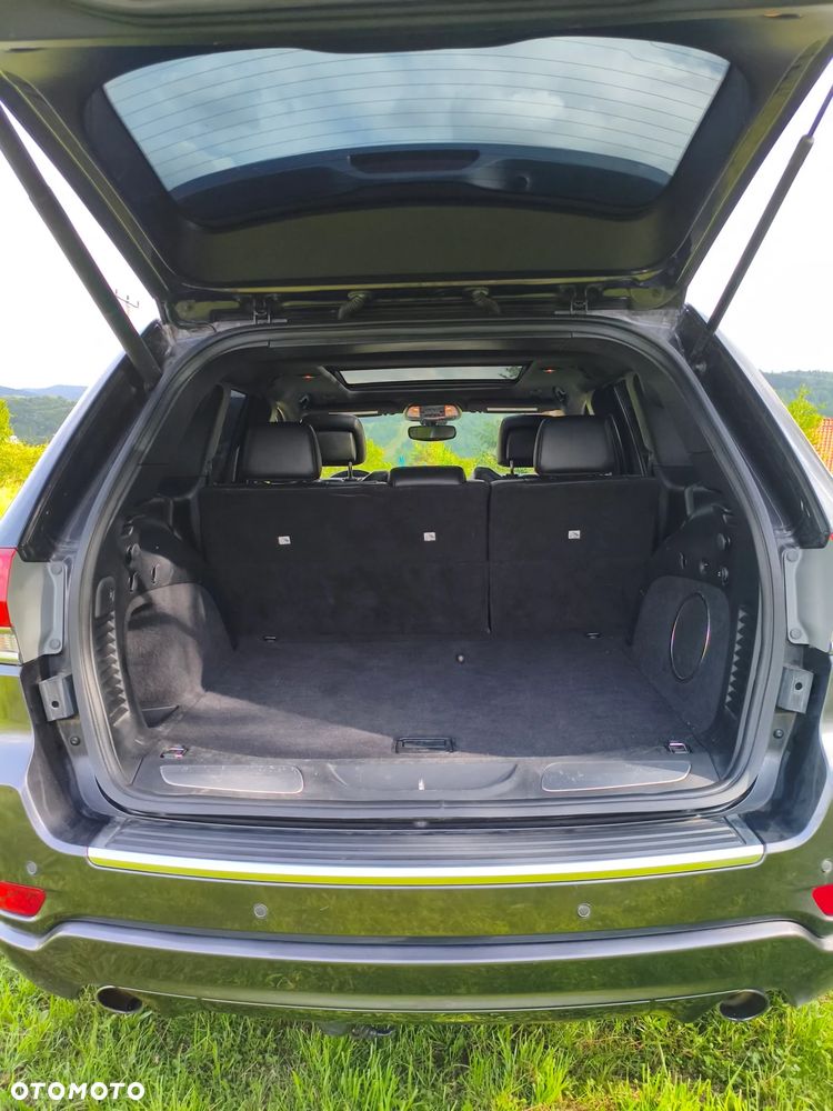 Jeep Grand Cherokee - 19