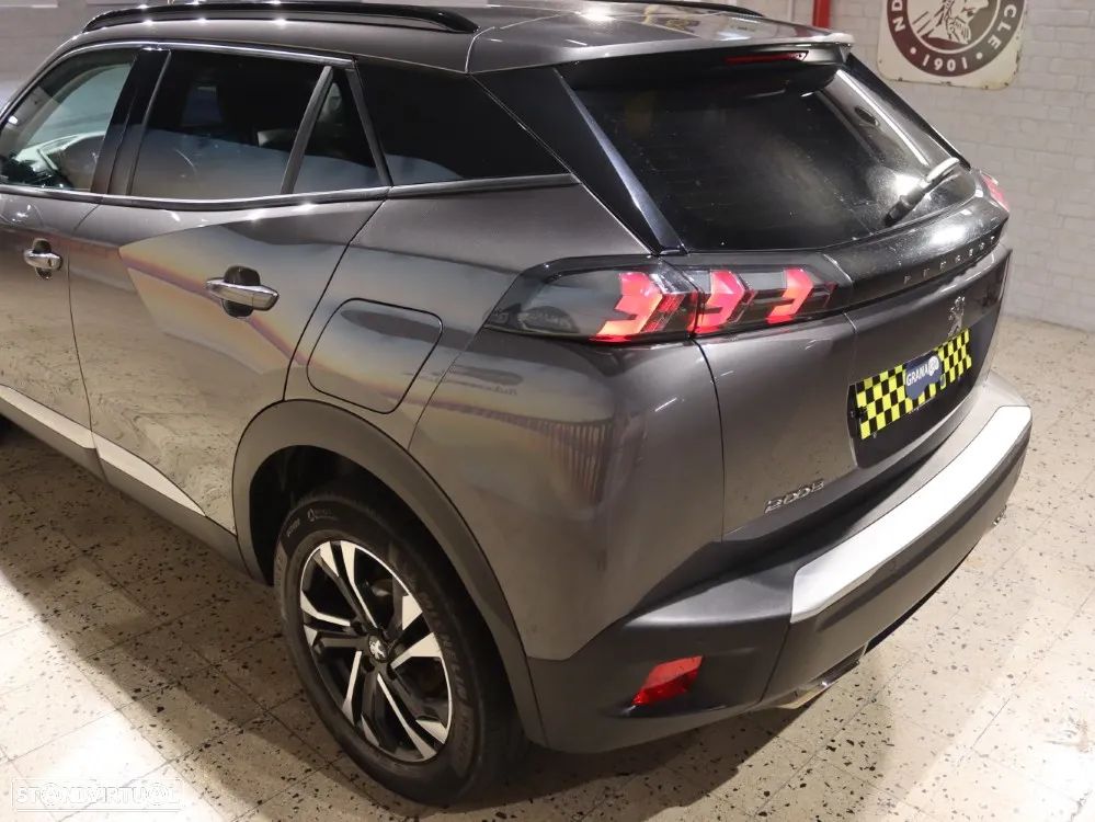 Peugeot 2008 1.2 PureTech Allure Pack - 38