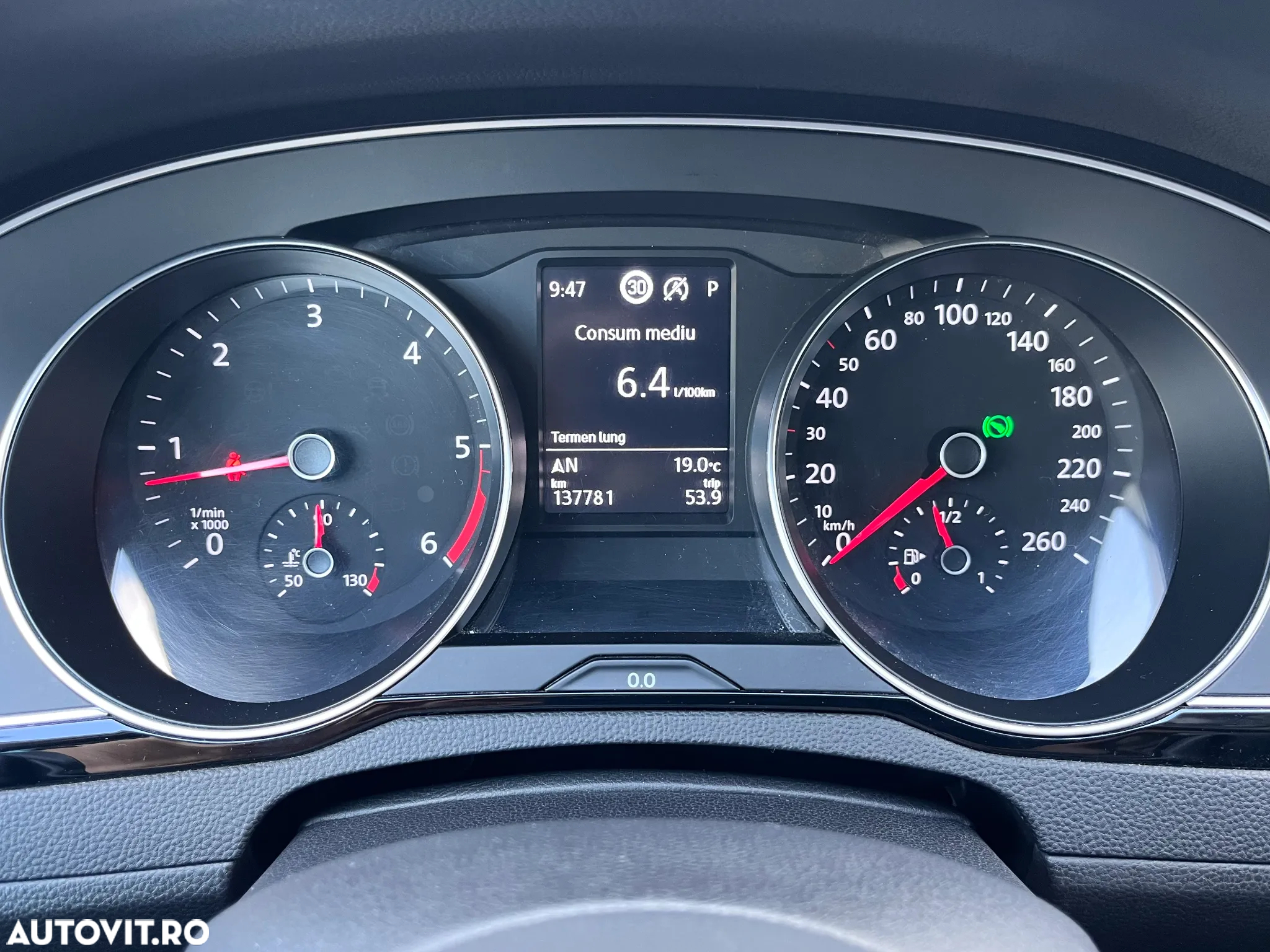 Volkswagen Passat - 14