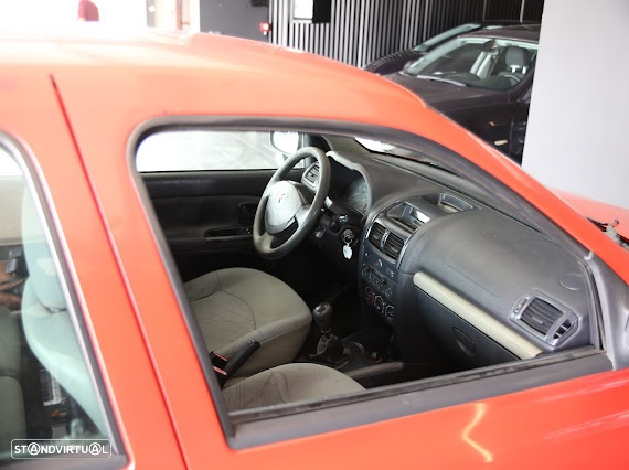 Renault Clio 1.5 dCi Authentique - 9