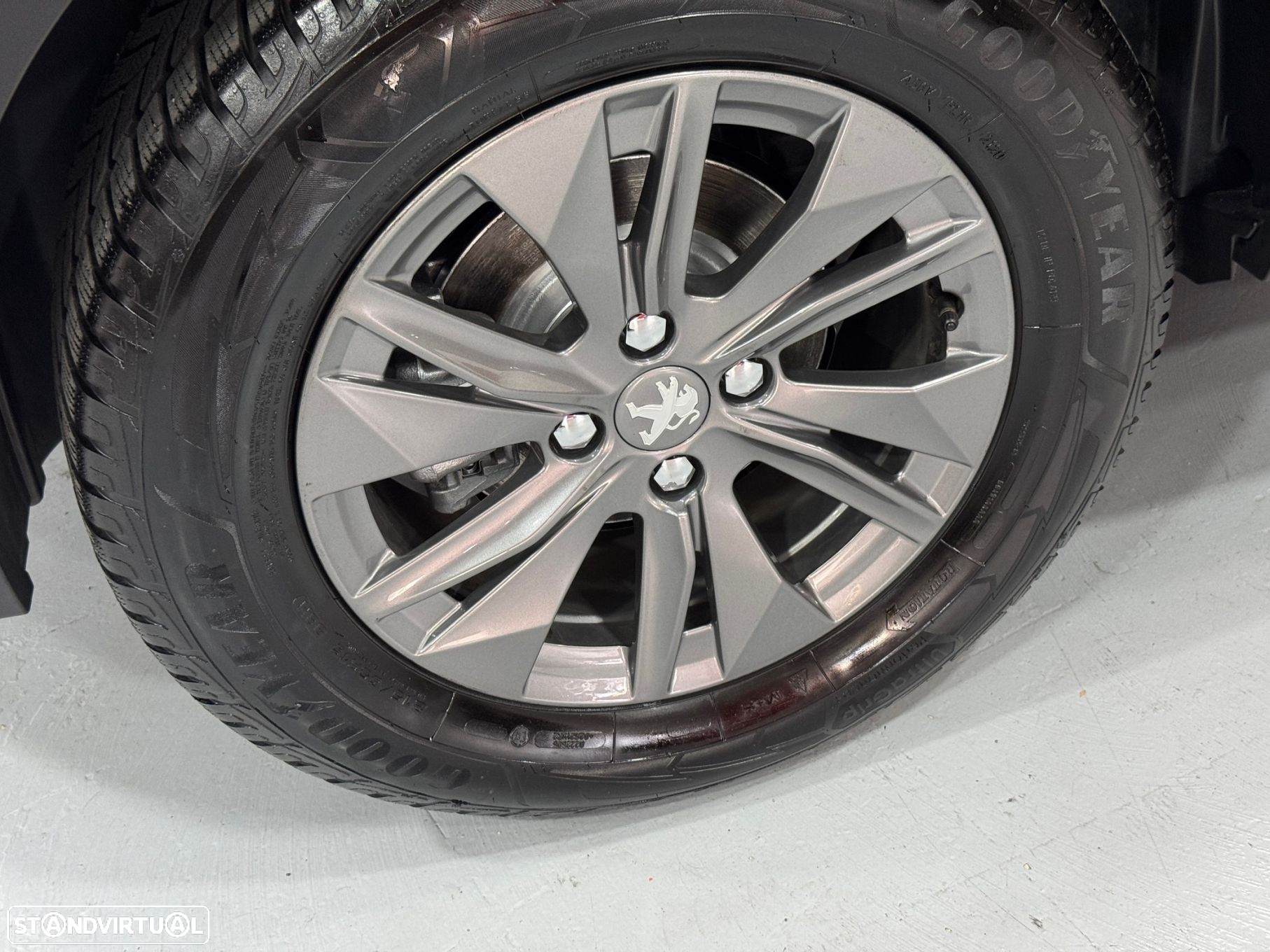 Peugeot e-2008 Active Pack - 43
