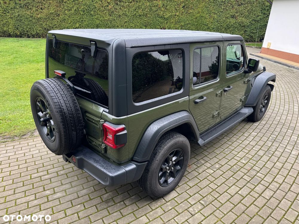 Jeep Wrangler - 8