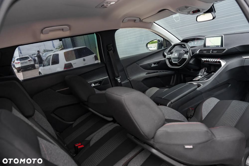 Peugeot 5008 - 19