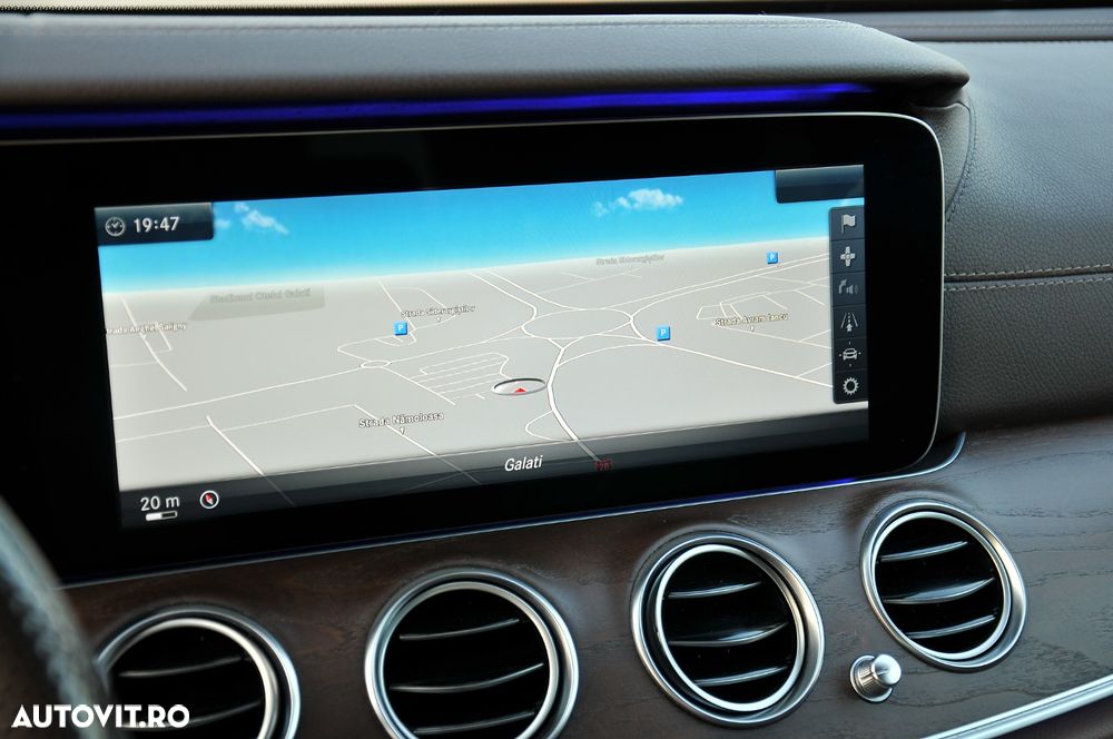 Mercedes-Benz E - 18