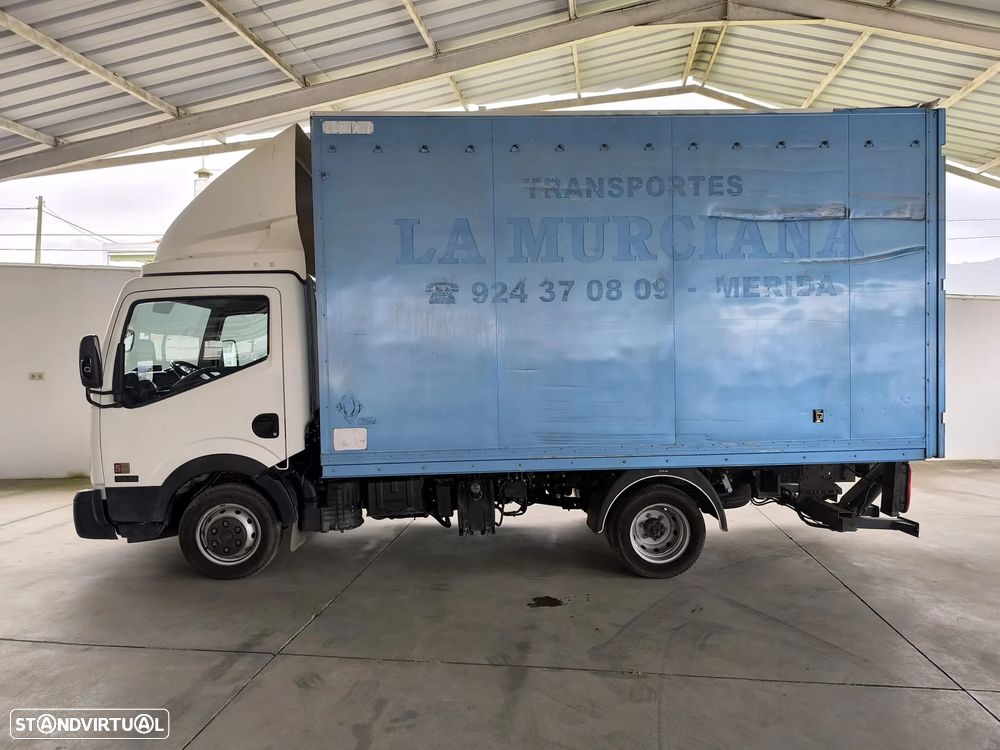 Nissan Cabstar NT 400 35.15 c/Plataforma - 2