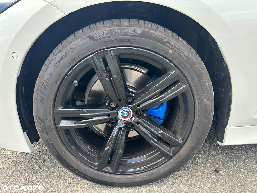 BMW Seria 3 320i xDrive M Sport - 23