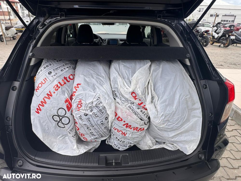 Honda HR-V 1.5 i-VTEC 4x2 CVT Elegance - 11