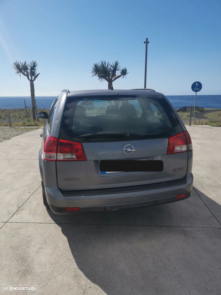 Opel Vectra Caravan 1.9 CDTi Executive - 4