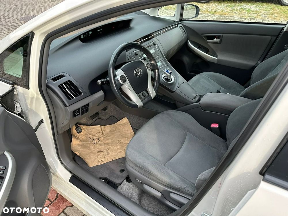 Toyota Prius - 8