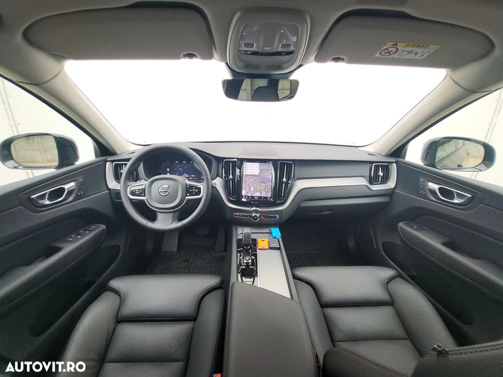 Volvo XC 60 B5 AT AWD MHEV Plus Dark - 15