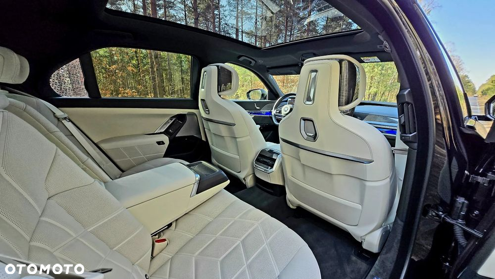BMW i7 105.7kWh eDrive50 - 32