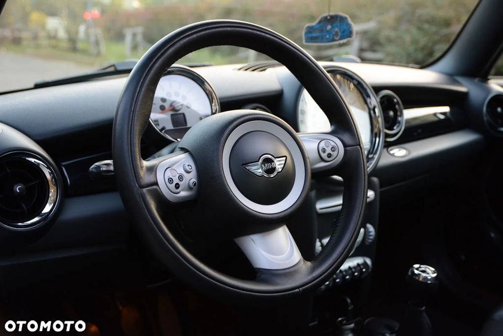 MINI Cooper Standard - 11