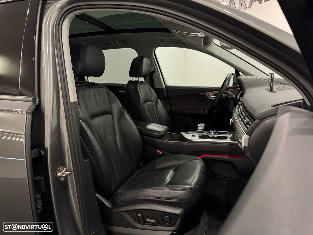 Audi Q7 3.0 TDi quattro Tiptronic 7L - 7