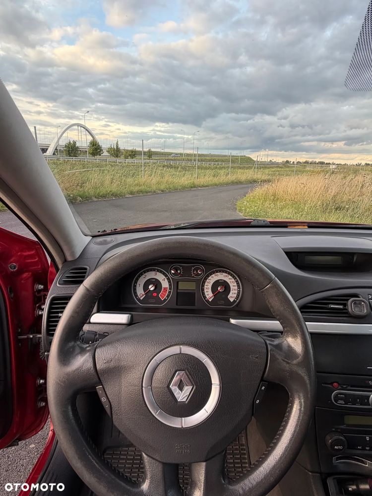 Renault Laguna 1.9 dCi Confort Dynamique - 12
