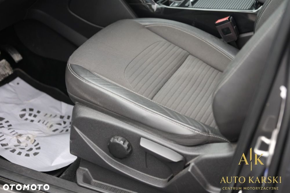 Ford Kuga - 23