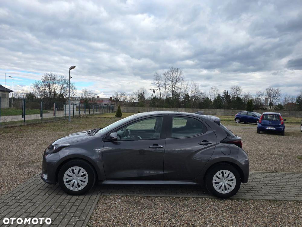 Toyota Yaris - 10