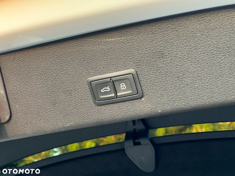 Audi e-tron Sportback 55 Quattro S Line - 37