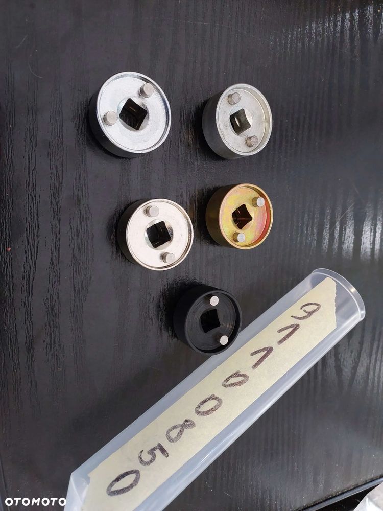 Nasadki  wynajem do de/montażu zaworu sterującego wałka rozrządu VW 1.8 l 2.0 TSI / FSI /TFSI - 1