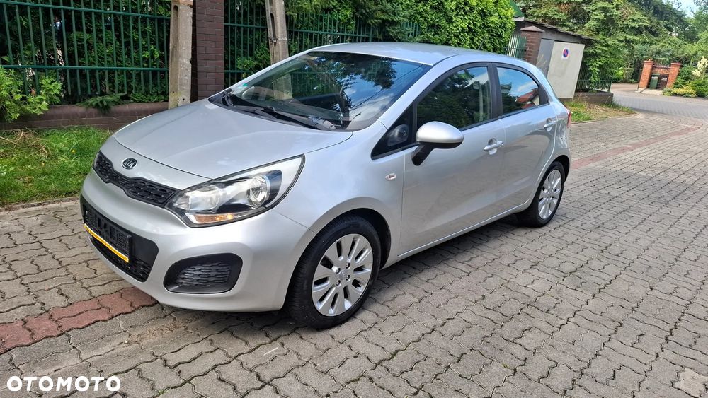 Kia Rio 1.2 Dream Team Edition - 2