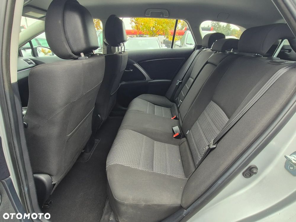 Toyota Avensis Touring Sports 1.8 Comfort - 27