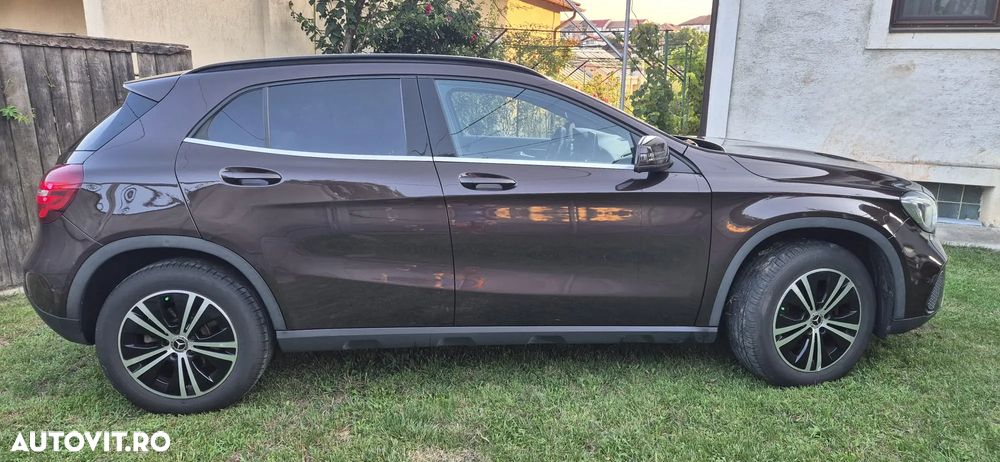 Mercedes-Benz GLA 200 d 4MATIC Aut. - 13