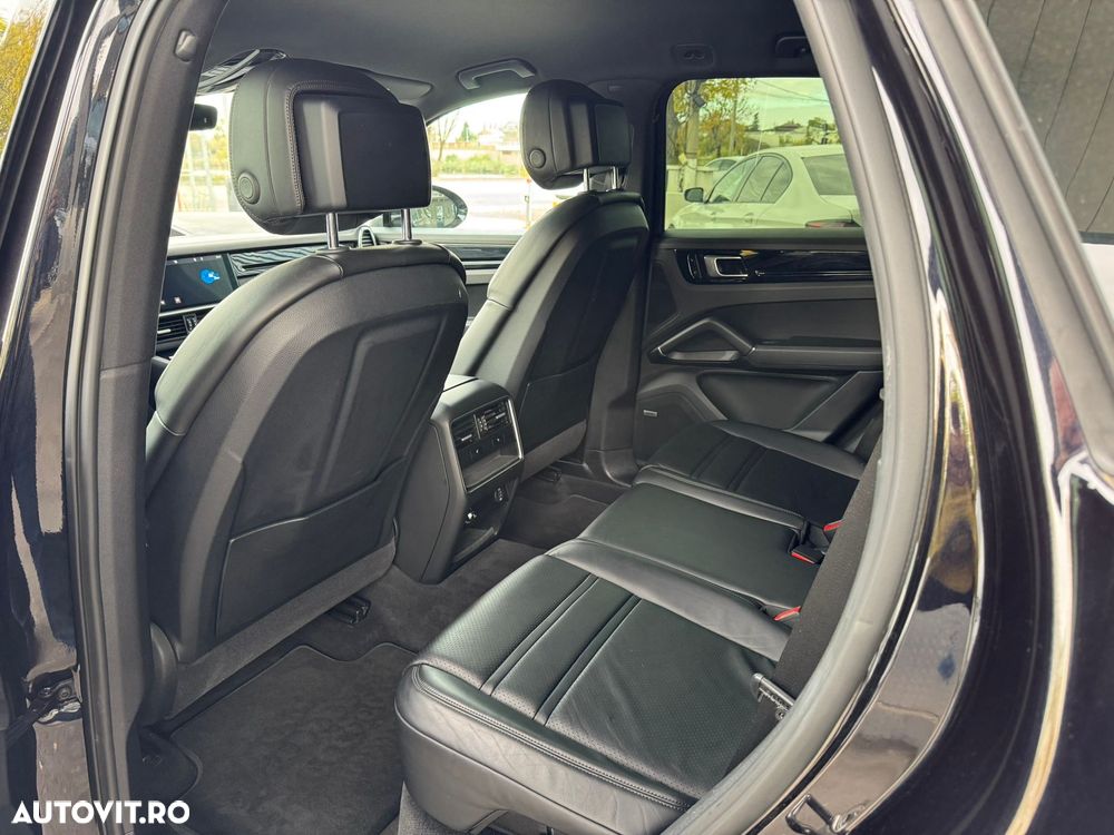 Porsche Cayenne Tiptronic S Platinum Edition - 16