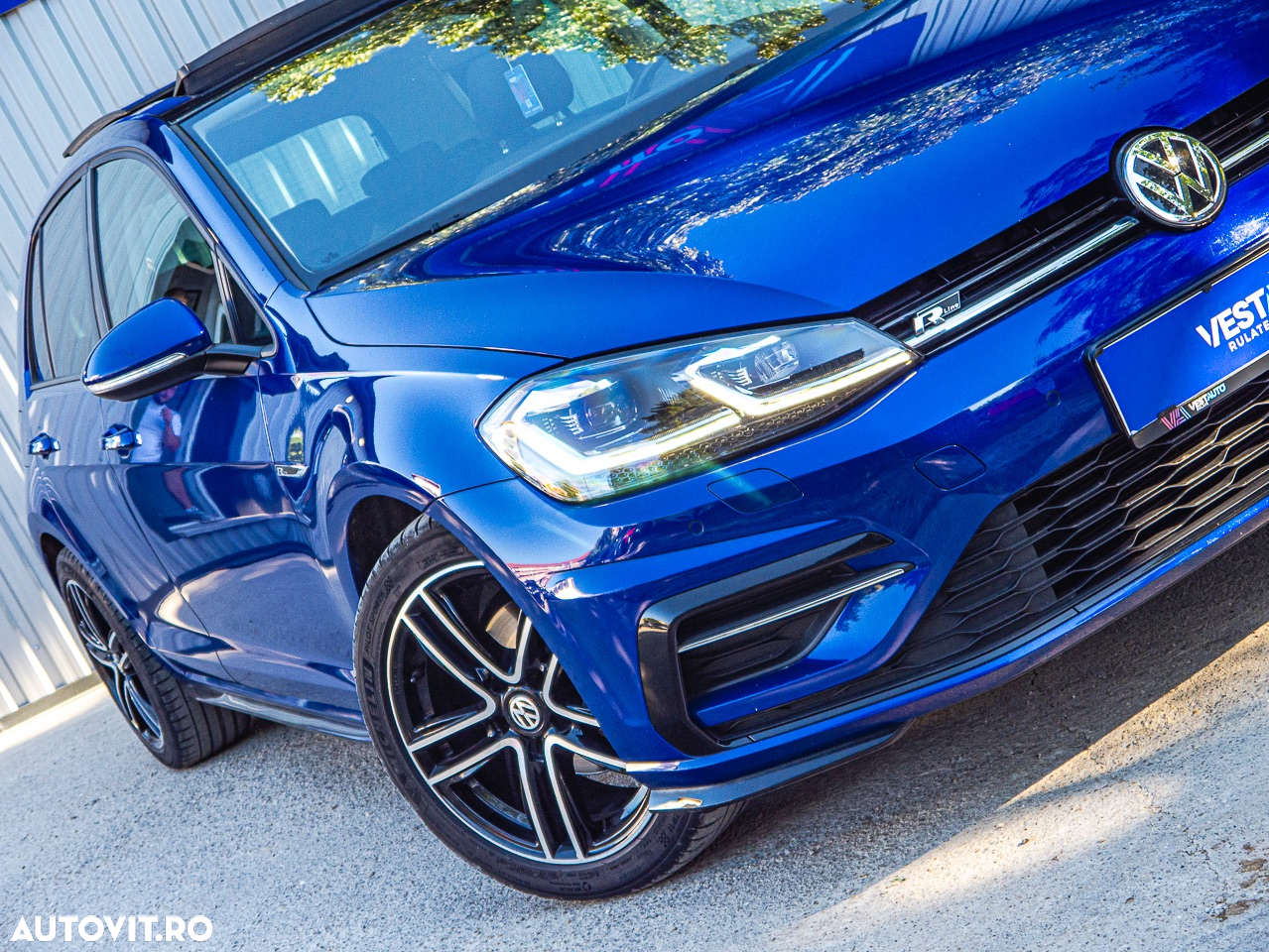 Volkswagen Golf 1.5 eTSI OPF DSG R-Line - 11