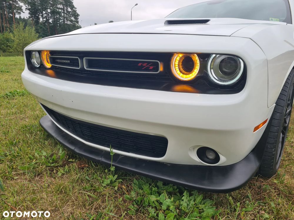Dodge Challenger - 14