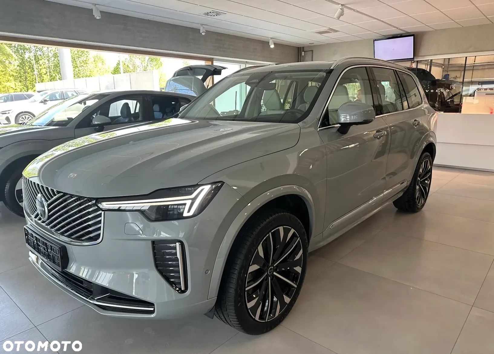 Volvo XC 90 - 1