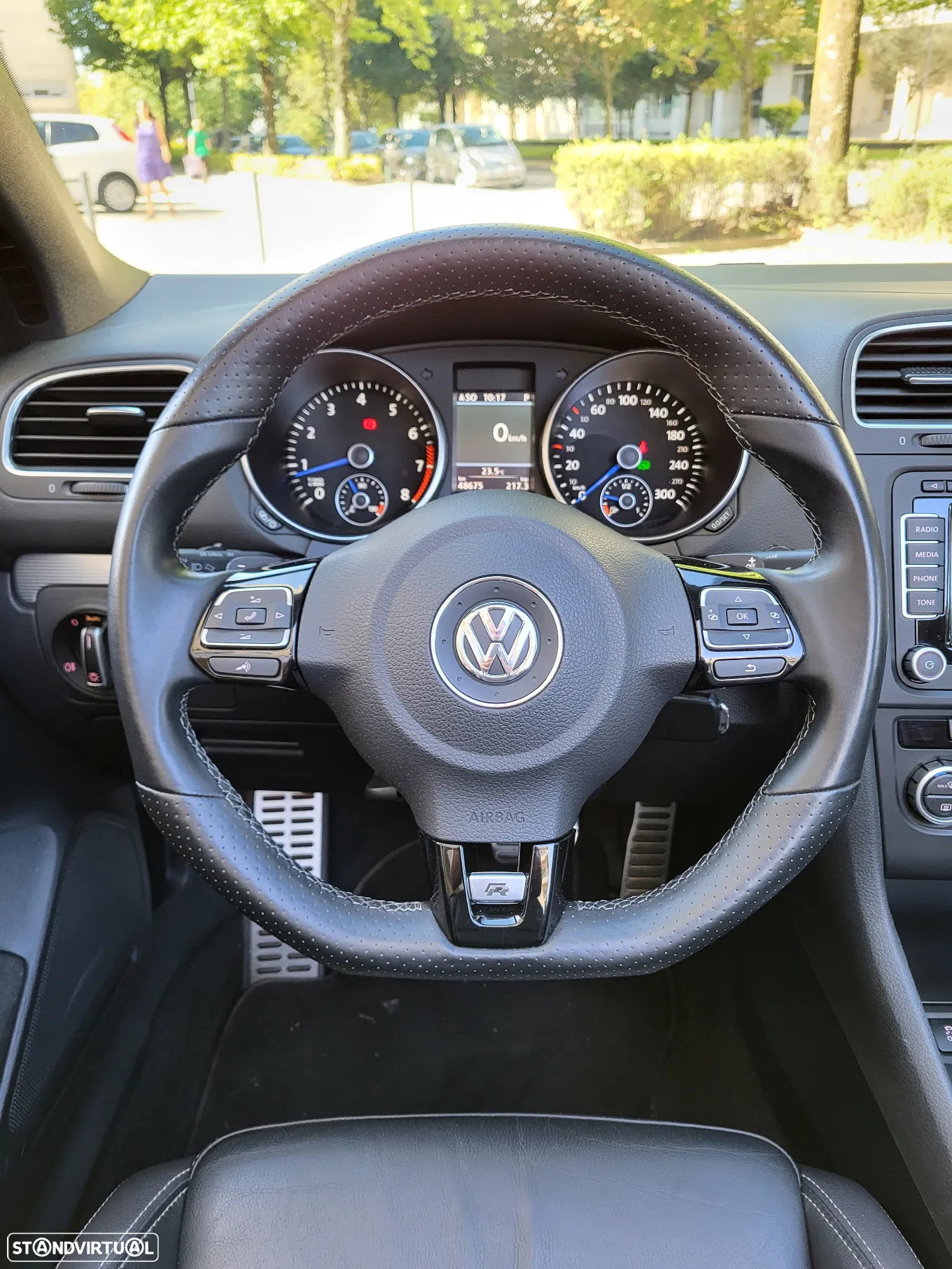 VW Golf Cabriolet R DSG - 25