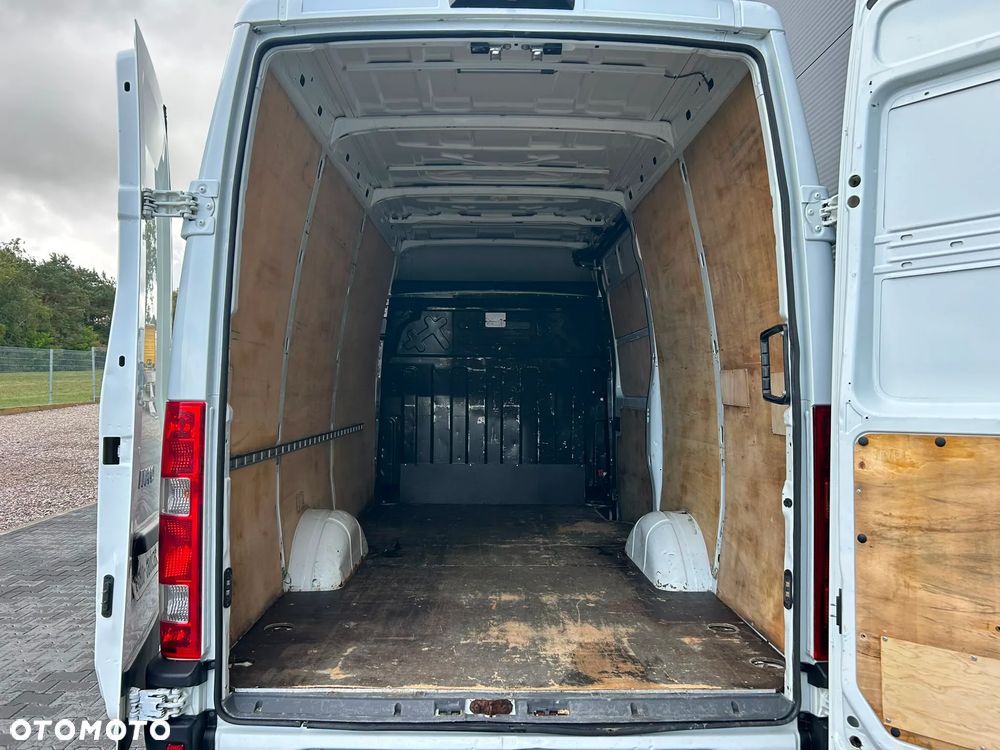 Iveco Daily 35S15 L3H2 Średniak **KLIMA**Hak 3,5t.**Niski przebieg**Sprowadzony**2014R** - 7