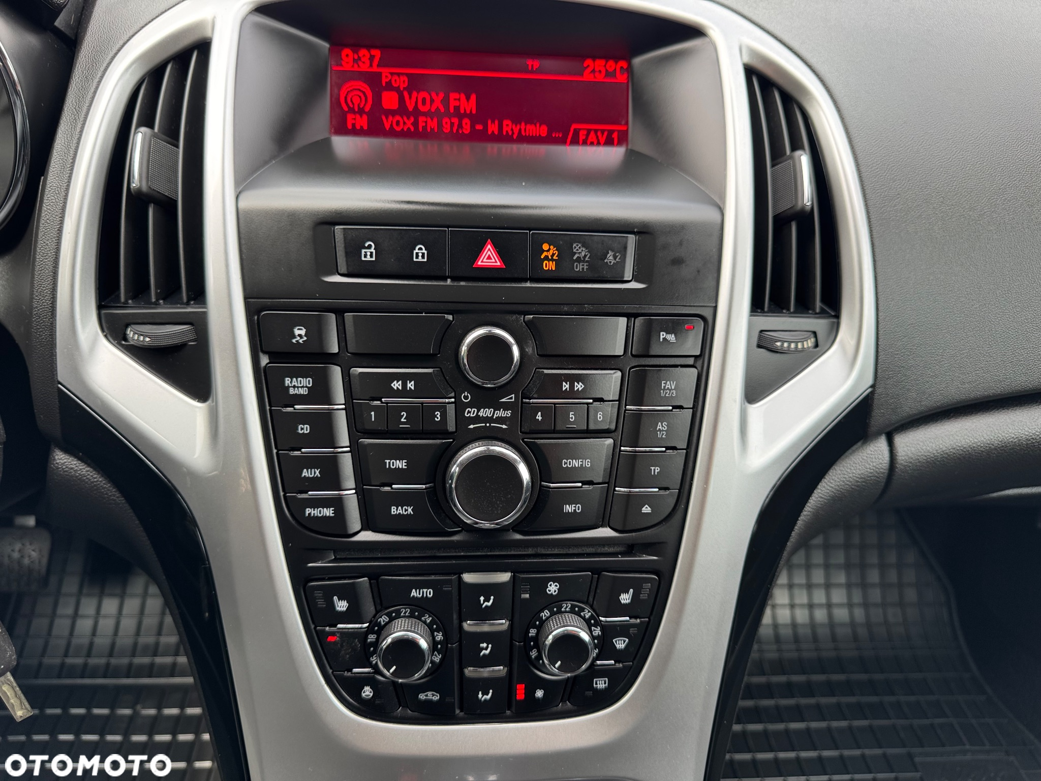 Opel Astra 1.4 Turbo Color Edition - 16