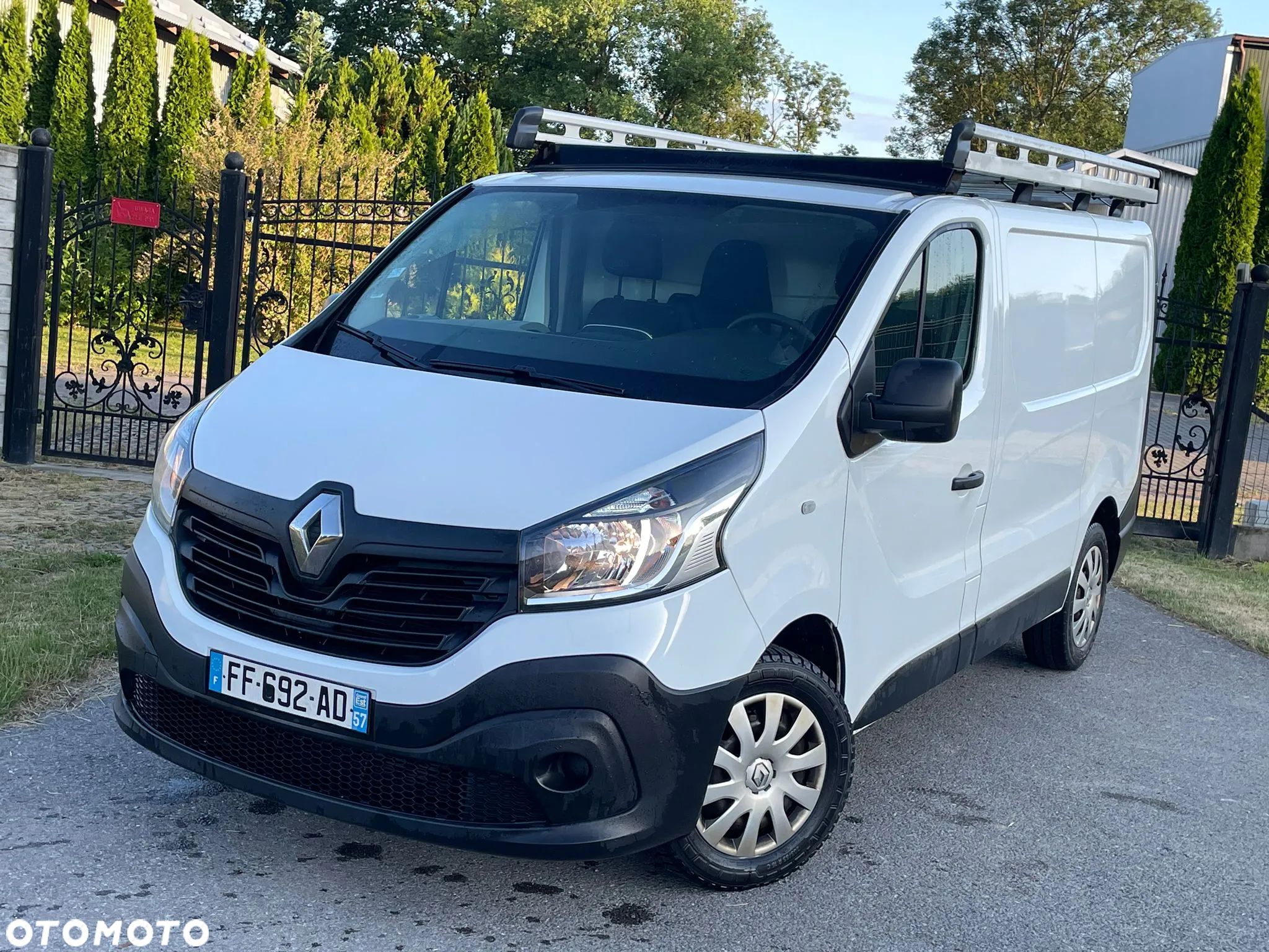 Renault TRAFIC - 1