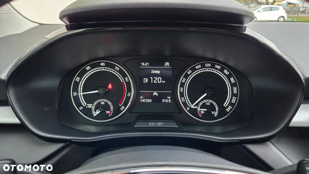 Skoda Fabia 1.0 Ambition - 17