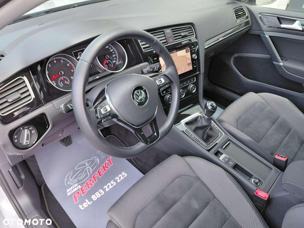 Volkswagen Golf - 12