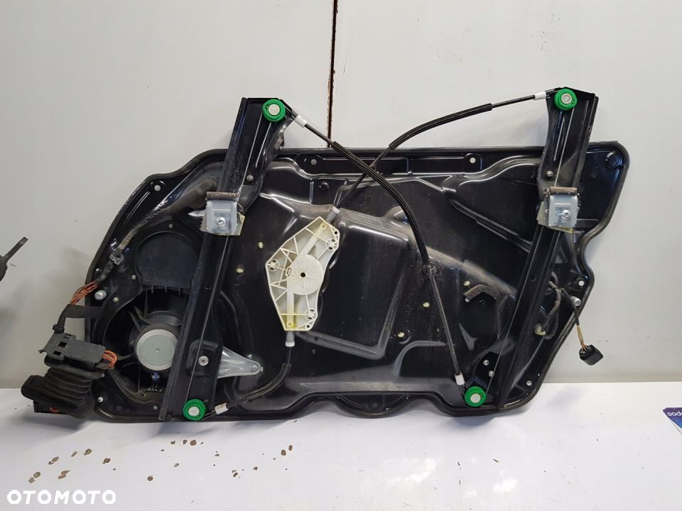 mechanizm szyby lewy przód VW Passat B7 - 4