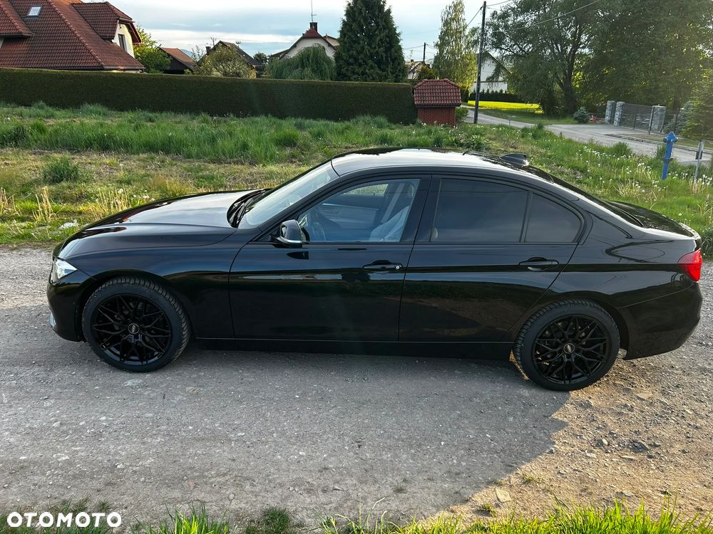 BMW Seria 3 318d Edition Luxury Line Purity - 9
